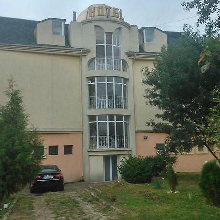 Pancho Family Hotel 克兰内沃 外观 照片